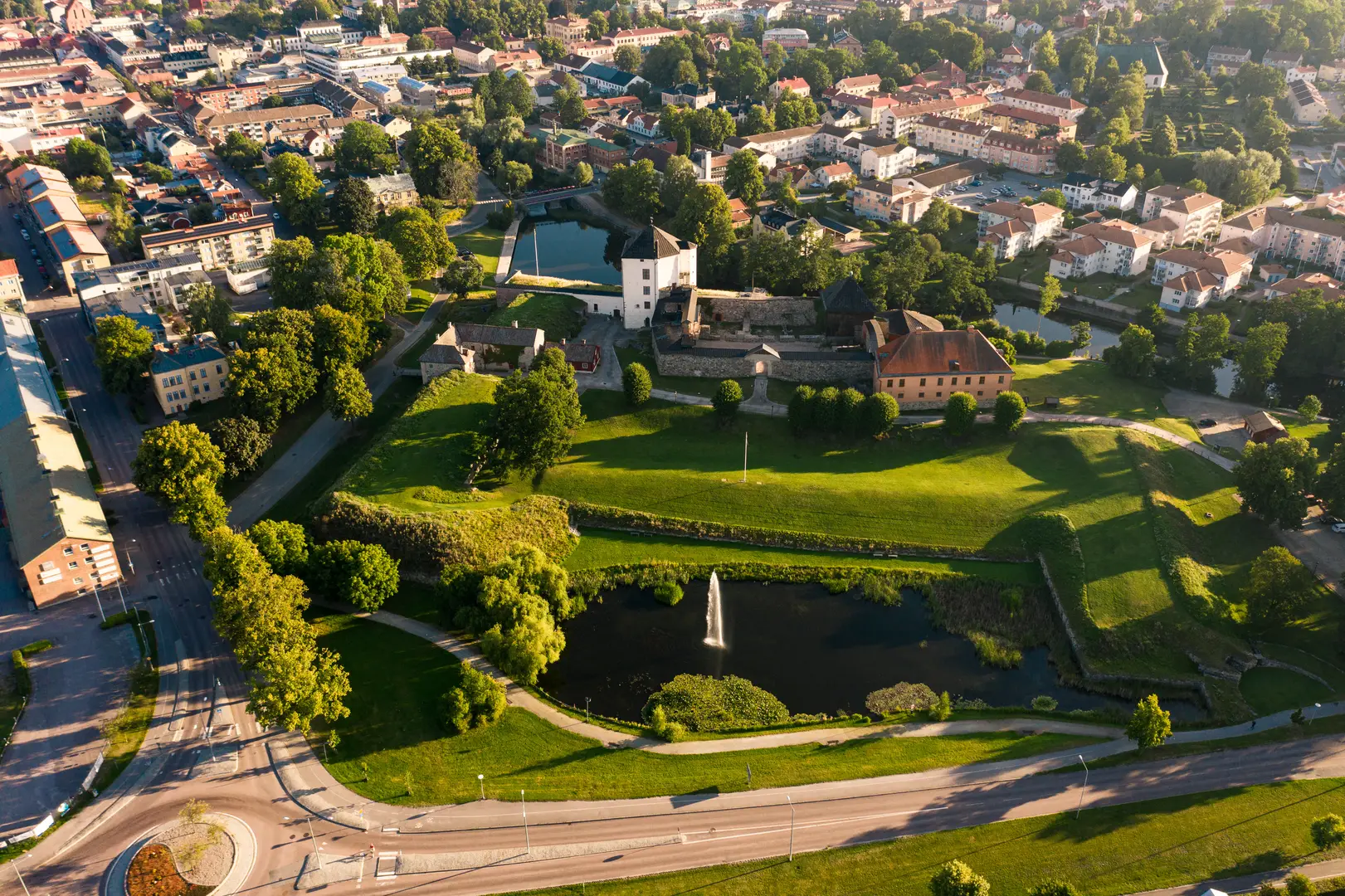 Vy över Katrineholm, där vi arbetar med ventilation i bostäder och fastigheter